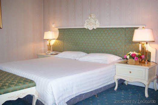 צ'נגדו Wu Liang Ye Grand Hotel מראה חיצוני תמונה