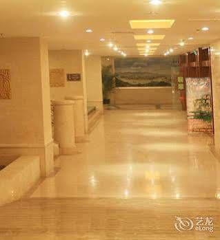 צ'נגדו Wu Liang Ye Grand Hotel מראה חיצוני תמונה